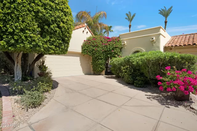 MLS: 6597032 Condo For Sale