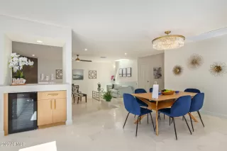 Photo #4: 6597530 Listing