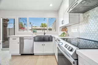 Photo #4: 6597646 Listing