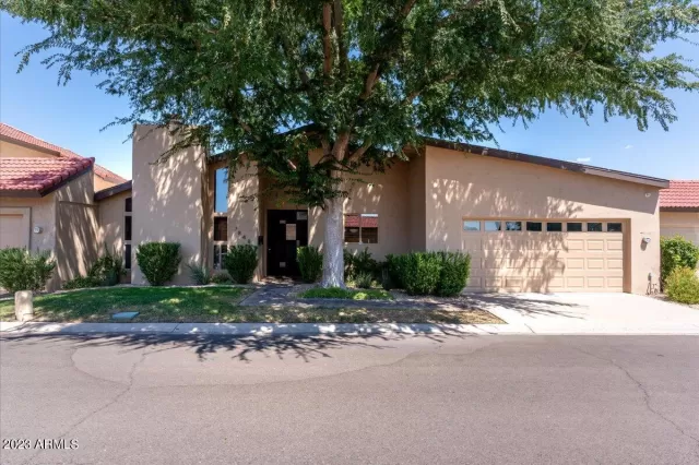 MLS: 6597648 Condo For Sale
