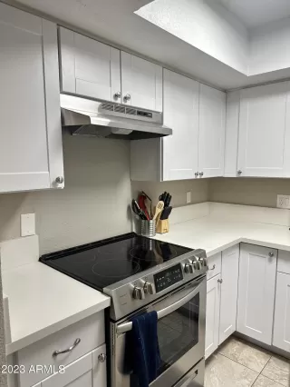 Photo #5: 6597798 Listing