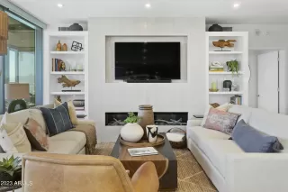 Photo #3: 6597817 Listing