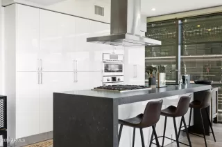 Photo #5: 6597817 Listing