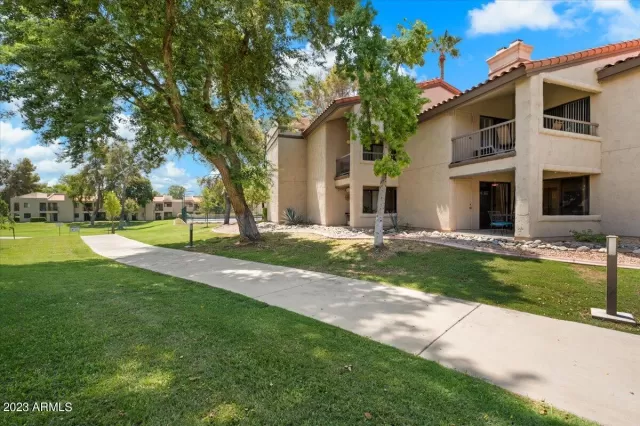 MLS: 6598073 Condo For Sale