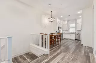 Photo #4: 6598284 Listing