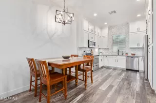 Photo #5: 6598284 Listing