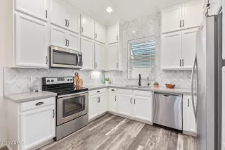 Photo #6: 6598284 Listing