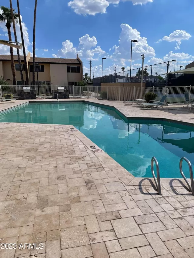 MLS: 6598344 Condo For Sale