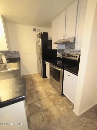 Photo #2: 6598344 Listing