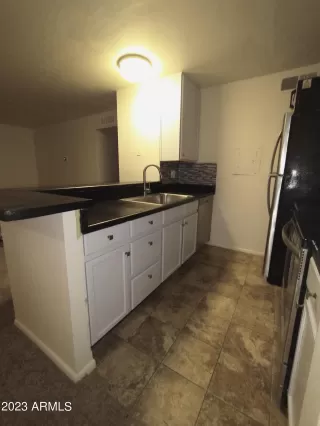 Photo #4: 6598344 Listing