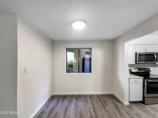 Photo #4: 6598453 Listing 