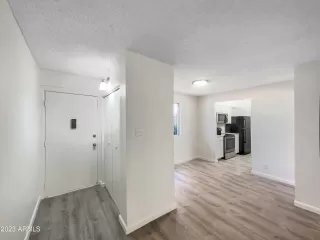 Photo #5: 6598453 Listing 