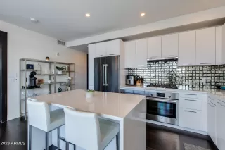 Photo #6: 6598496 Listing 