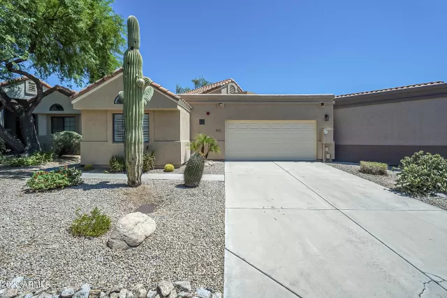 MLS: 6598853 Condo For Sale