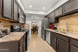 Photo #5: 6599327 Listing