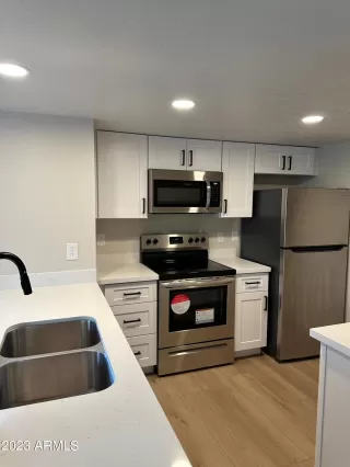 Photo #2: 6599698 Listing