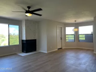 Photo #4: 6599698 Listing