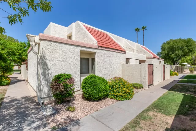 MLS: 6599859 Condo For Sale