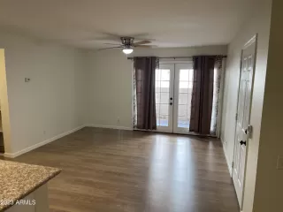 Photo #5: 6600137 Listing 