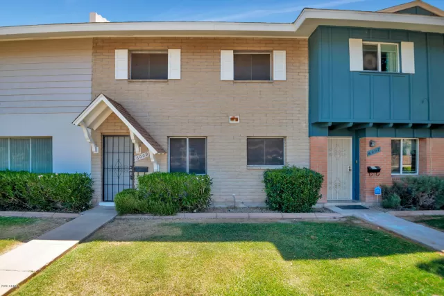 MLS: 6600187 Condo For Sale