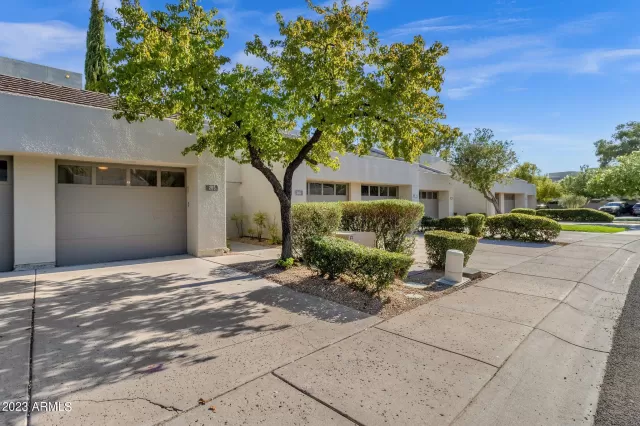 MLS: 6600230 Condo For Sale