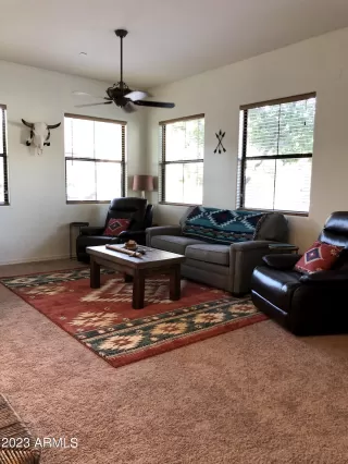 Photo #5: 6600402 Listing