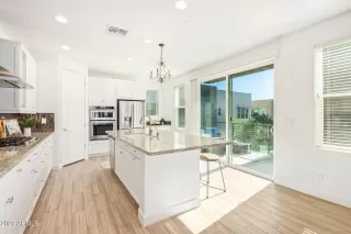 Photo #2: 6600454 Listing 