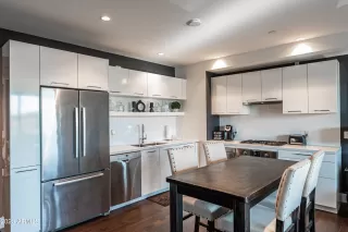 Photo #2: 6600780 Listing 