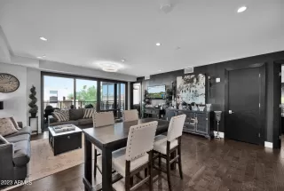 Photo #6: 6600780 Listing 