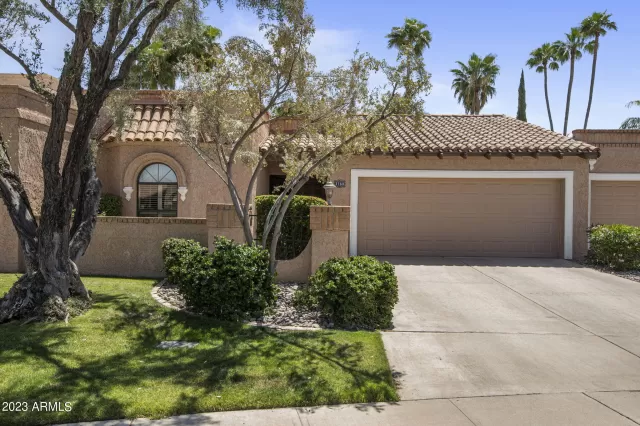 MLS: 6600781 Condo For Sale