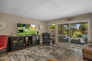 Photo #5: 6600781 Listing 