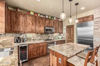 Photo #1: 6600883 Listing 