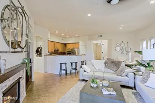 Photo #3: 6600898 Listing 