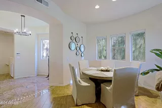 Photo #5: 6600898 Listing 