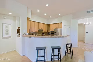 Photo #6: 6600898 Listing 