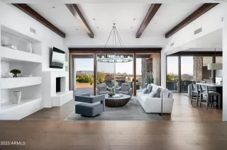 Photo #6: 6601348 Listing