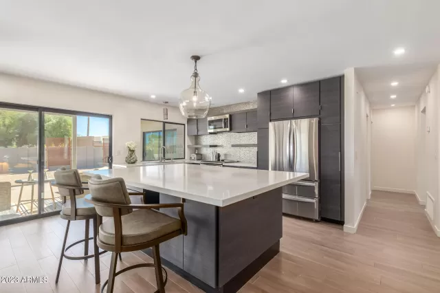 MLS: 6602006 Condo For Sale