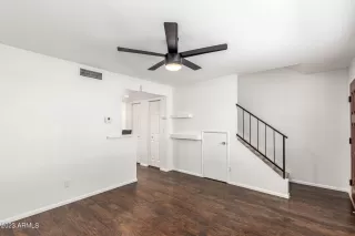 Photo #5: 6602258 Listing