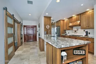 Photo #2: 6602402 Listing