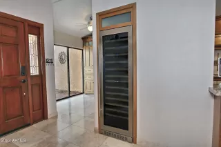 Photo #6: 6602402 Listing