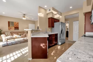 Photo #5: 6602436 Listing