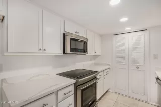 Photo #5: 6602470 Listing