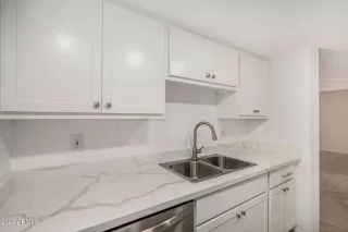 Photo #6: 6602470 Listing