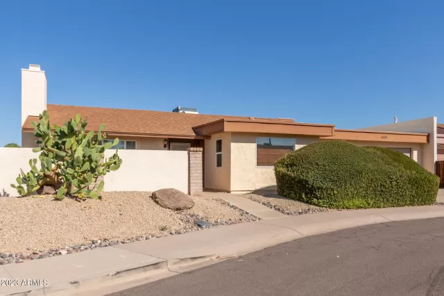 MLS: 6602581 Condo For Sale