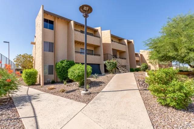 MLS: 6602640 Condo For Sale