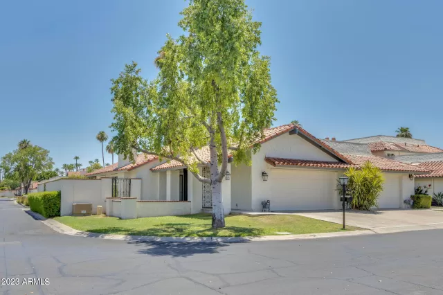 MLS: 6602773 Condo For Sale