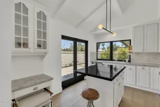 Photo #4: 6602773 Listing