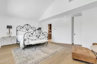 Photo #5: 6602773 Listing