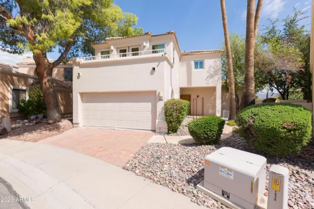 MLS: 6602952 Condo For Sale