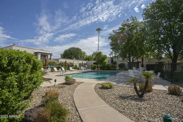 MLS: 6602968 Condo For Sale